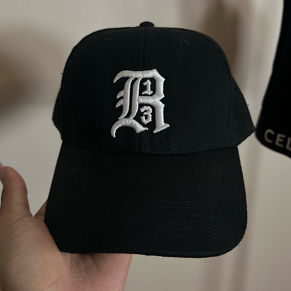 R13 hat (one size)